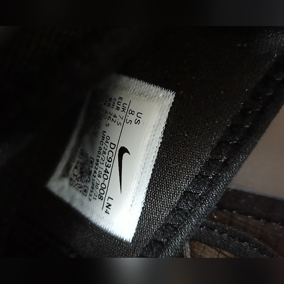 Nike Lebron Xix - Picture 15 of 15